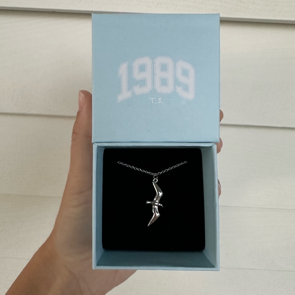 Taylor Swift 1989 Seagull Necklace